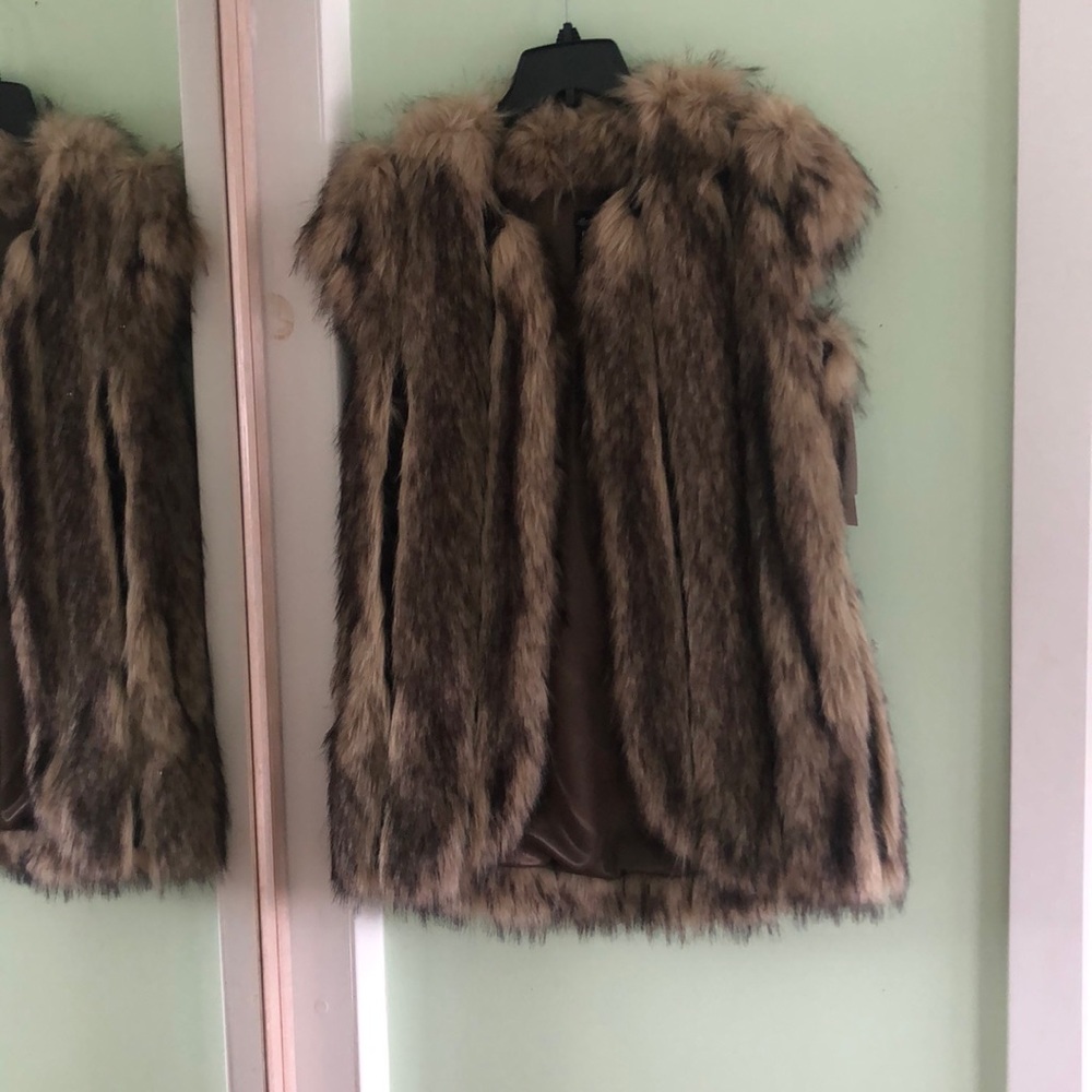 Fur vest